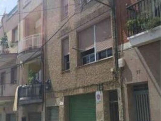 Piso en venta en calle De la Pau, Badalona, de 60 m² 2 habitaciones por 110.700
