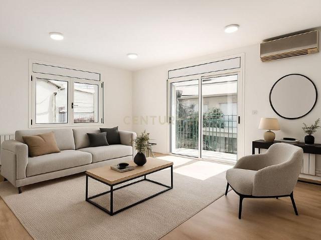 Piso en venta en calle De la Reverenda Margarida Biosca, Olesa de Montserrat, de 138 m² 4 habitaciones por 279.000