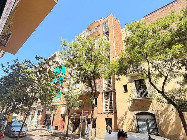 Piso en venta en calle De la Riera Alta, Barcelona, de 45 m² 2 habitaciones por 250.000