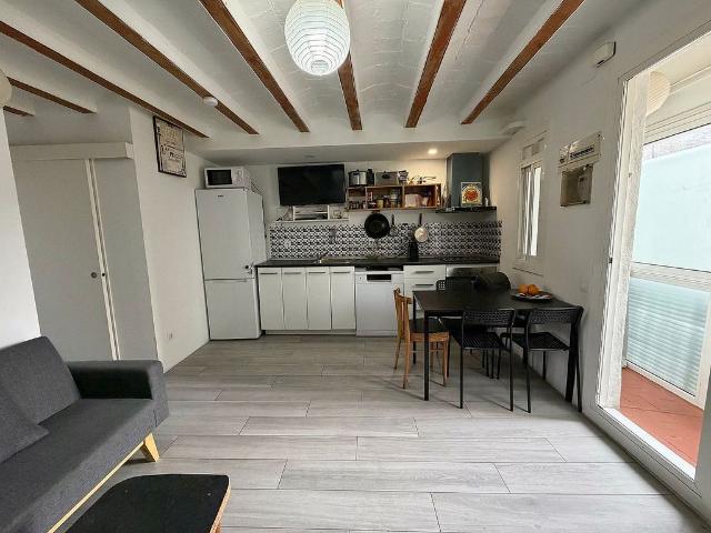 Piso en venta en calle De la Riera Baixa, Barcelona, de 40 m² 2 habitaciones por 179.000
