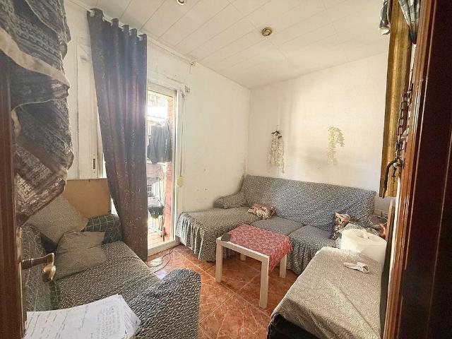Piso en venta en calle De la Riera Blanca, Hospitalet de Llobregat, L´, de 53 m² 2 habitaciones por 189.000