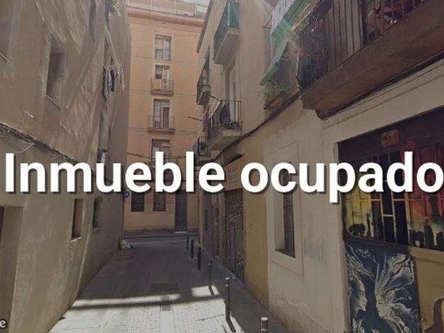 Piso en venta en calle De la Riereta, Barcelona, de 45 m² 3 habitaciones por 89.000