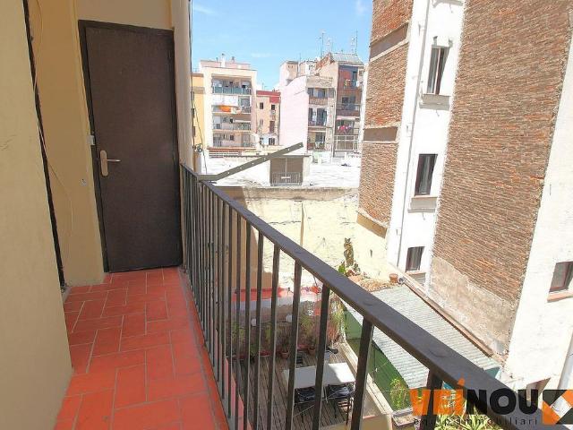 Piso en venta en calle De la Riereta, Barcelona, de 49 m² 2 habitaciones por 180.000