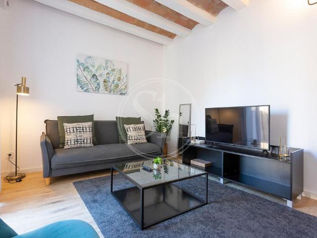 Piso en venta en calle De la Riereta, Barcelona, de 53 m² 1 habitación por 240.000