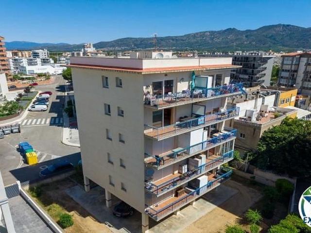 Piso en venta en calle De la Roca Llarga, Roses, de 59 m² 2 habitaciones por 215.000