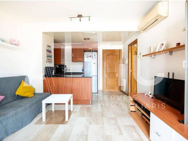 Piso en venta en calle De la Saboneria, Sabadell, de 40 m² 1 habitación por 177.100