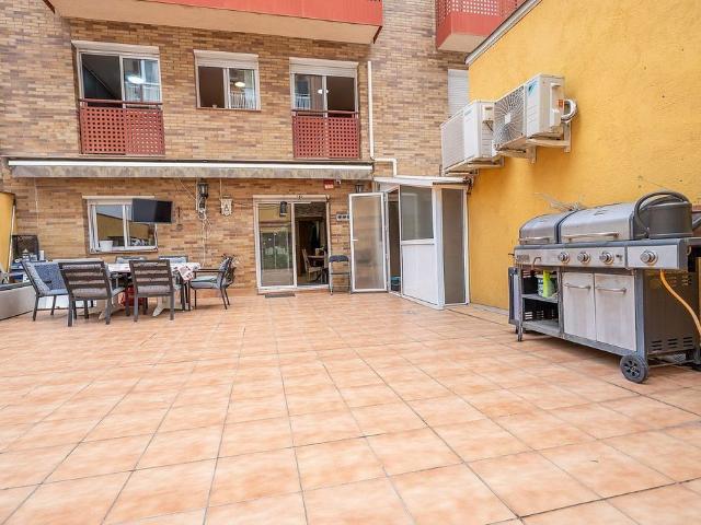 Piso en venta en calle De la Sardana, Badalona, de 130 m² 3 habitaciones por 525.000