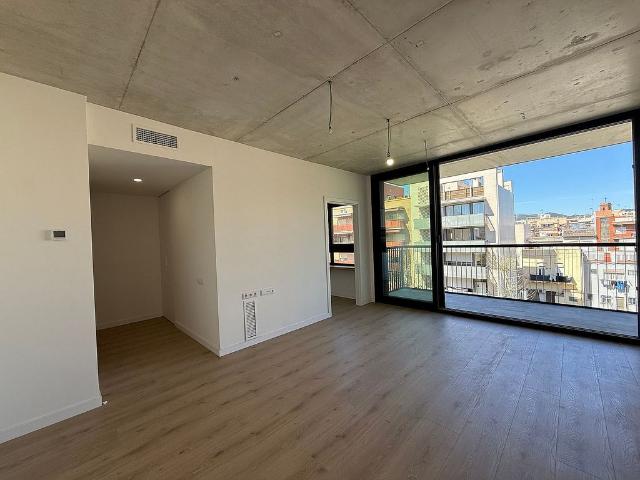 Piso en venta en calle De la Torrassa, Sant Adrià de Besos, de 100 m² 3 habitaciones por 435.000
