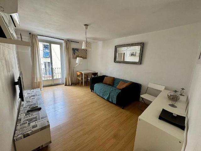 Piso en venta en calle De la Unió, Barcelona, de 84 m² 3 habitaciones por 280.000