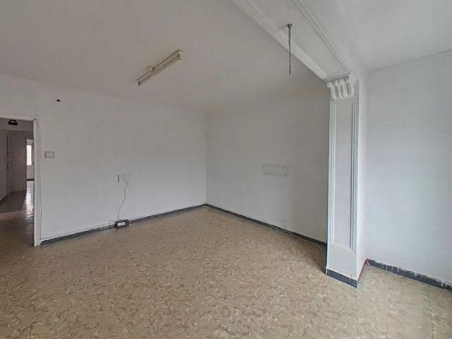 Piso en venta en calle De L'abat Oliba, Manresa, de 89 m² 3 habitaciones por 142.000