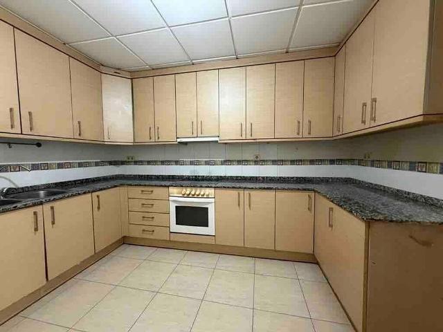 Piso en venta en calle De L'amor, Tortosa, de 93 m² 4 habitaciones por 119.000