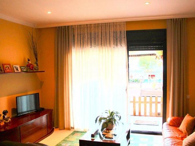 Piso en venta en calle De Las Navas de Tolosa, Barcelona, de 82 m² 4 habitaciones por 460.000