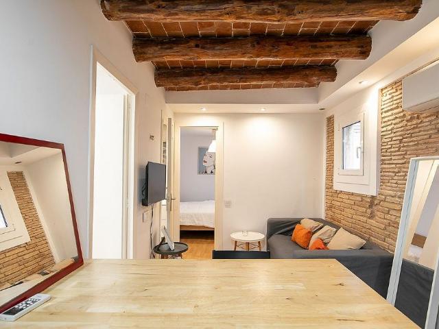 Piso en venta en calle De L'argenter, Barcelona, de 38 m² 1 habitación por 189.000