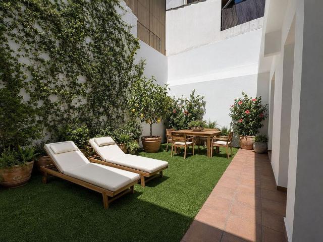 Piso en venta en calle De L'atlàntida, Girona, de 120 m² 3 habitaciones por 260.000