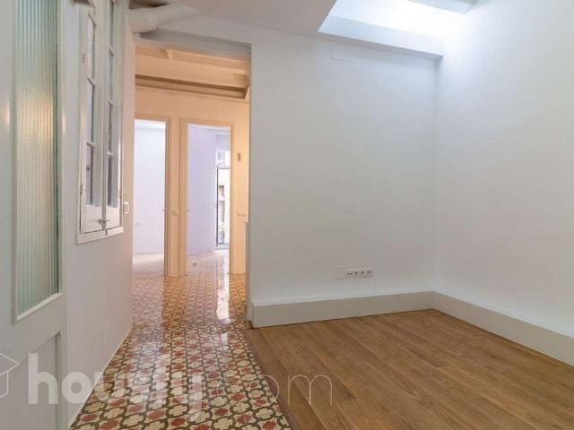 Piso en venta en calle De L'aurora, Barcelona, de 55 m² 3 habitaciones por 285.000