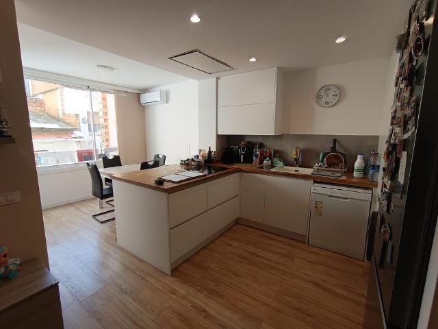 Piso en venta en calle De Leonardo Da Vinci, Hospitalet de Llobregat, L´, de 67 m² 3 habitaciones por 258.000