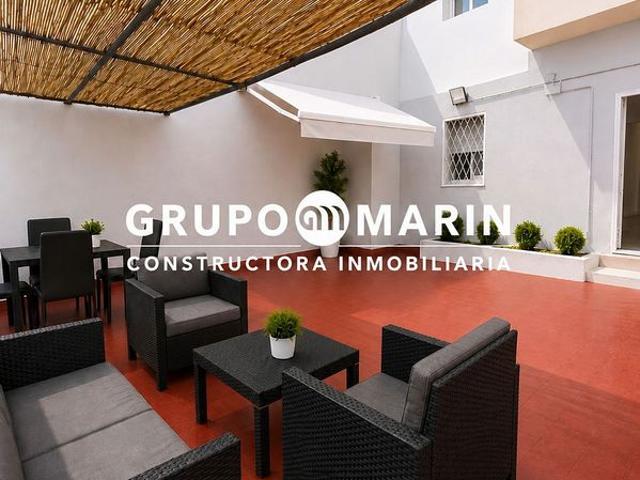 Piso en venta en calle De L'empordà, Badalona, de 75 m² 3 habitaciones por 190.000