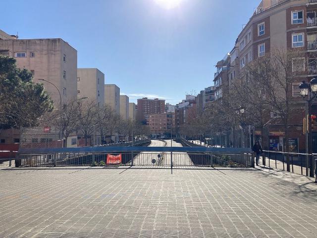 Piso en venta en calle De Les Aigües del Llobregat, Hospitalet de Llobregat, L´, de 48 m² 3 habitaciones por 149.000