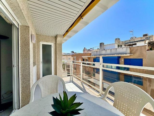 Piso en venta en calle De Les Balears, Cambrils, de 60 m² 2 habitaciones por 255.000