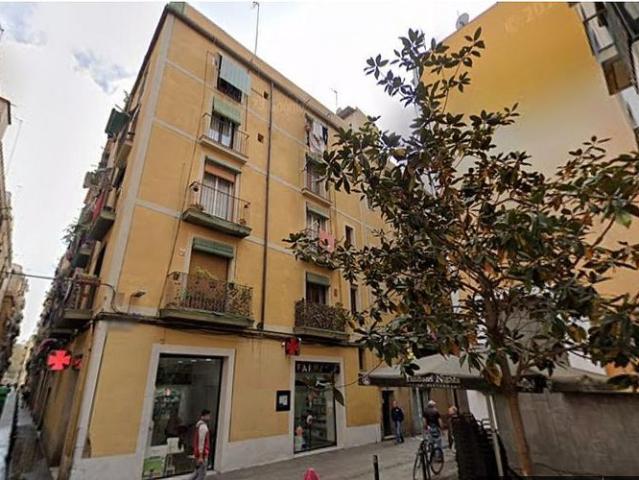 Piso en venta en calle De Les Carretes, Barcelona, de 46 m² 1 habitación por 60.765 €