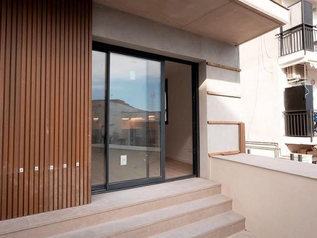 Piso en venta en calle De Les Corts de Cadis, Castelldefels, de 62 m² 2 habitaciones por 360.000