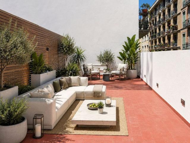 Piso en venta en calle De Les Flors, Barcelona, de 81 m² 3 habitaciones por 390.000
