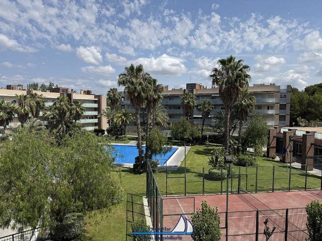 Piso en venta en calle De Les Pasquales, Salou, de 70 m² 2 habitaciones por 266.000