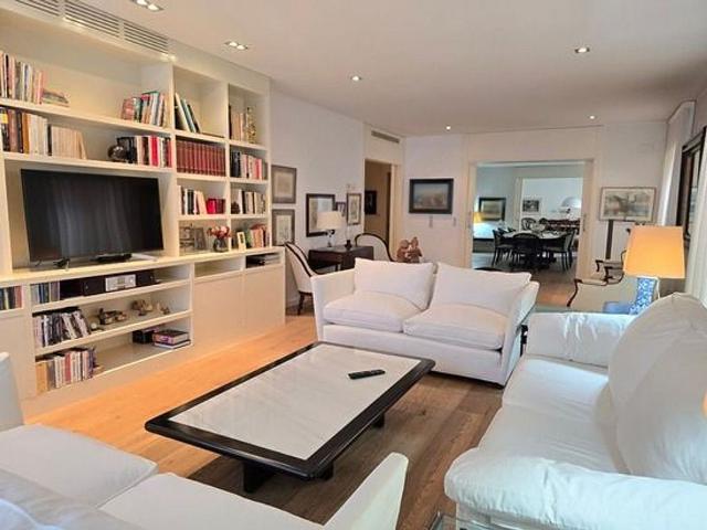 Piso en venta en calle De Les Planes, Sabadell, de 254 m² 3 habitaciones por 795.000