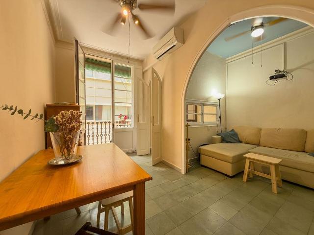Piso en venta en calle De Les Ramelleres, Barcelona, de 49 m² 2 habitaciones por 239.000