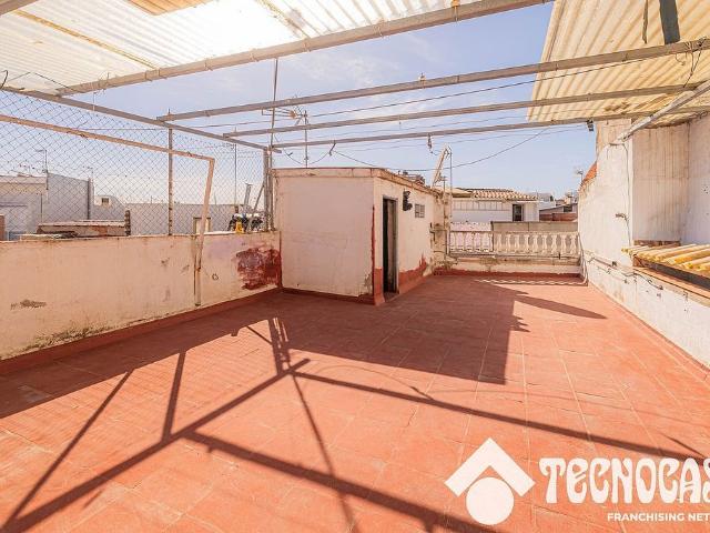 Piso en venta en calle De L'escultor Clarà, Terrassa, de 56 m² 3 habitaciones por 94.000