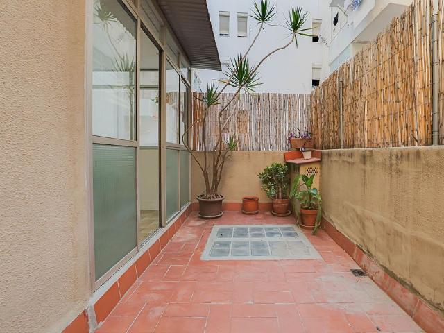 Piso en venta en calle De L'escorial, Barcelona, de 70 m² 3 habitaciones por 390.000