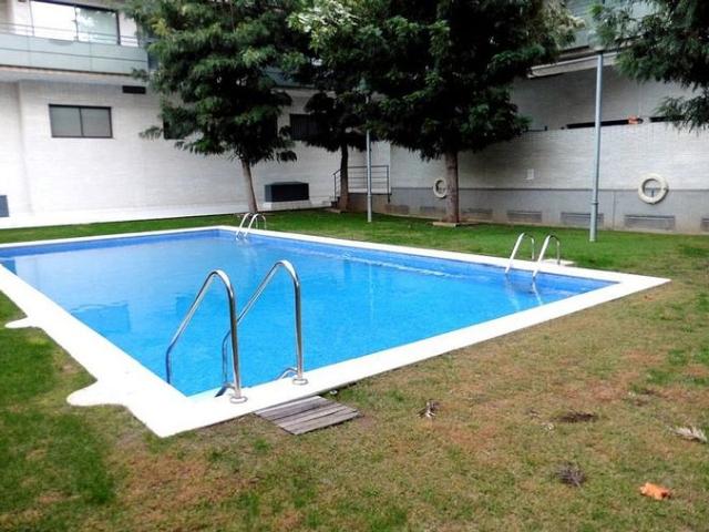 Piso en venta en calle De L'església, Castelldefels, de 90 m² 3 habitaciones por 420.000