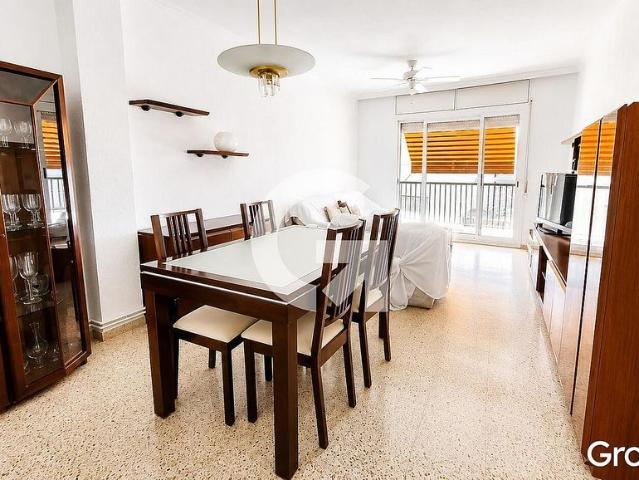 Piso en venta en calle De L'estany, Vilanova i La Geltrú, de 92 m² 4 habitaciones por 259.000