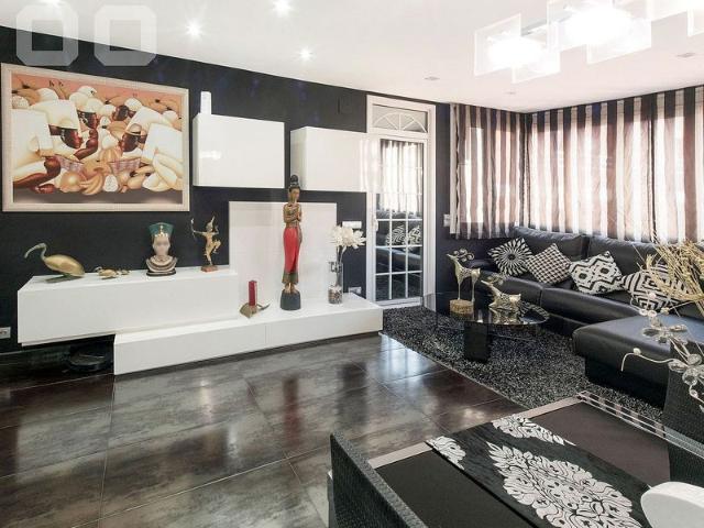 Piso en venta en calle De Lepant, Barcelona, de 115 m² 3 habitaciones por 679.000