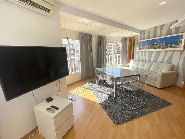 Piso en venta en calle De Lepant, Barcelona, de 86 m² 2 habitaciones por 473.000