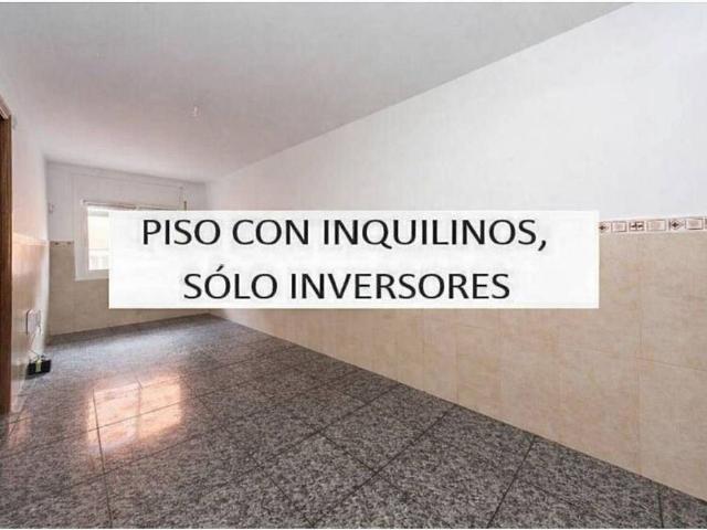Piso en venta en calle De Lepanto, Badalona, de 73 m² 3 habitaciones por 123.000
