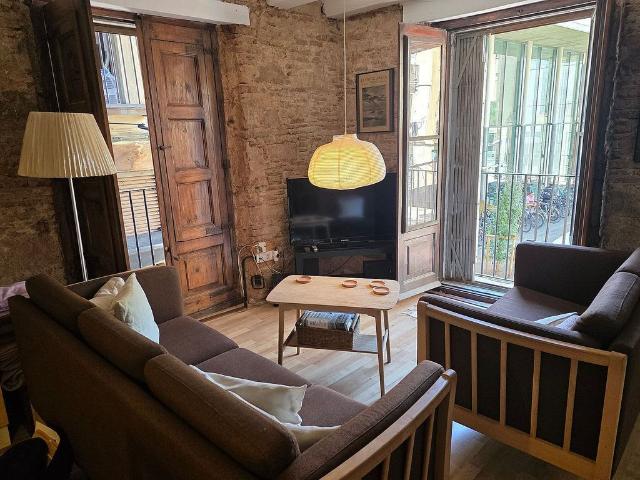 Piso en venta en calle De L'hostal de Sant Antoni, Barcelona, de 72 m² 2 habitaciones por 425.000