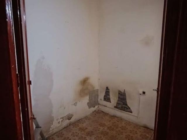 Piso en venta en calle De L'hospital, Barcelona, de 61 m² 2 habitaciones por 280.000