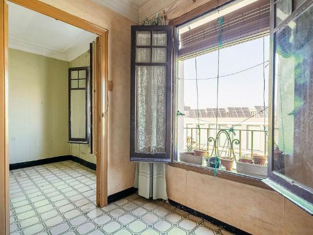 Piso en venta en calle De Llança, Barcelona, de 66 m² 2 habitaciones por 295.000