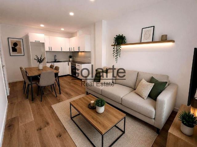 Piso en venta en calle De Llançà, Hospitalet de Llobregat, L´, de 87 m² 3 habitaciones por 279.000