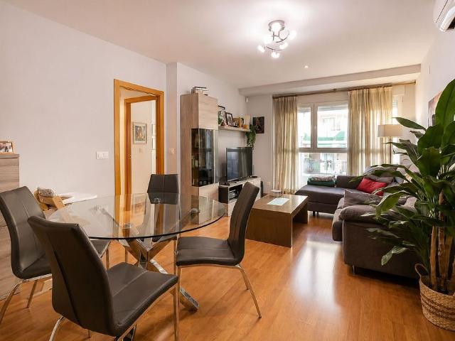 Piso en venta en calle De Los Castillejos, Barcelona, de 49 m² 2 habitaciones por 330.000