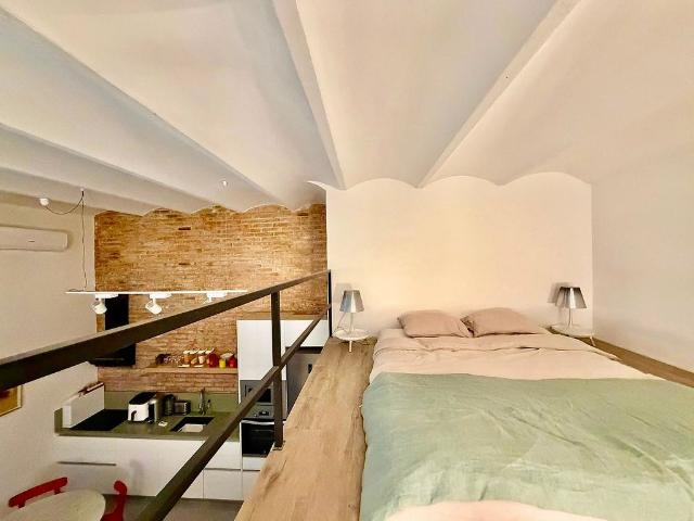 Piso en venta en calle De Lope de Vega, Barcelona, de 41 m² 1 habitación por 235.000