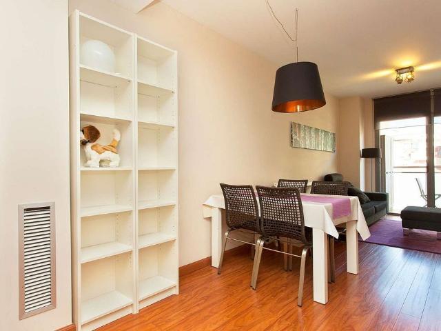 Piso en venta en calle De Pujades, Barcelona, de 57 m² 3 habitaciones por 545.000