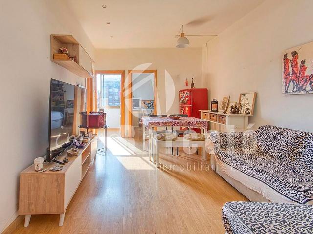 Piso en venta en calle De Pujades, Barcelona, de 50 m² 3 habitaciones por 299.000