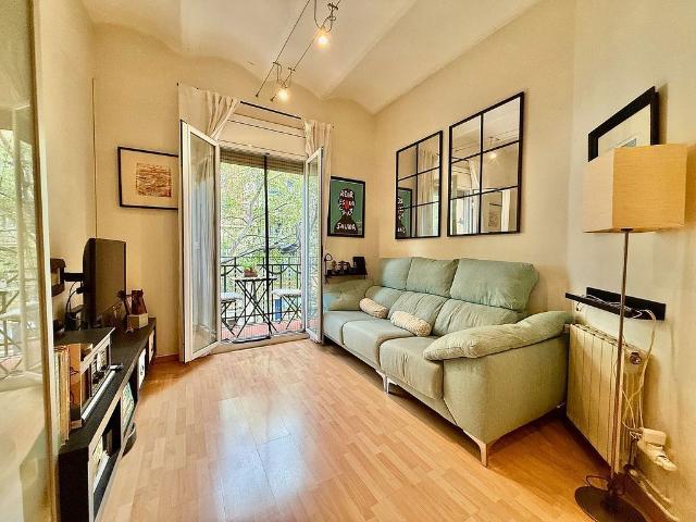 Piso en venta en calle De Pujades, Barcelona, de 60 m² 2 habitaciones por 345.000