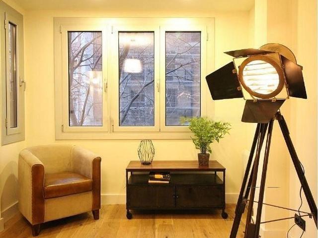Piso en venta en calle De Pujades, Barcelona, de 79 m² 3 habitaciones por 350.000