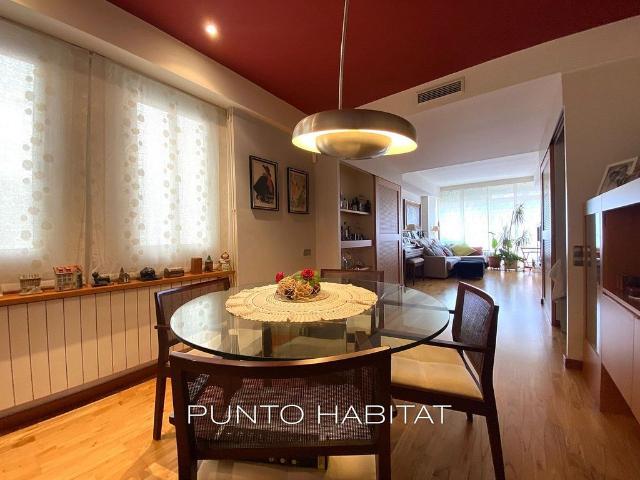Piso en venta en calle De Padilla, Barcelona, de 81 m² 3 habitaciones por 490.000