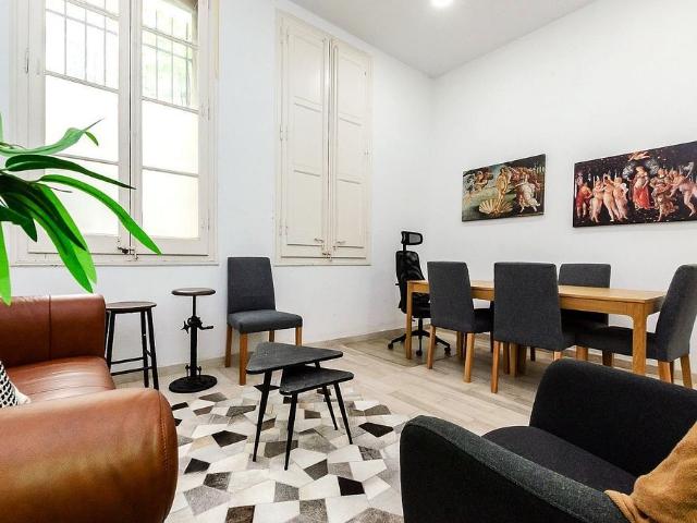 Piso en venta en calle De Pallars, Barcelona, de 72 m² 2 habitaciones por 298.000