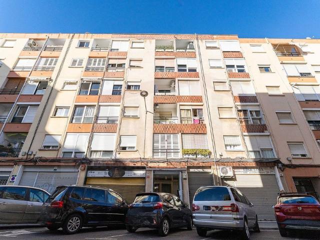 Piso en venta en calle De Peníscola, Reus, de 71 m² 3 habitaciones por 108.000