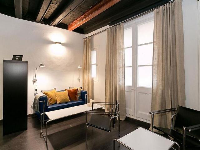 Piso en venta en calle De Petritxol, Barcelona, de 43 m² 1 habitación por 238.000